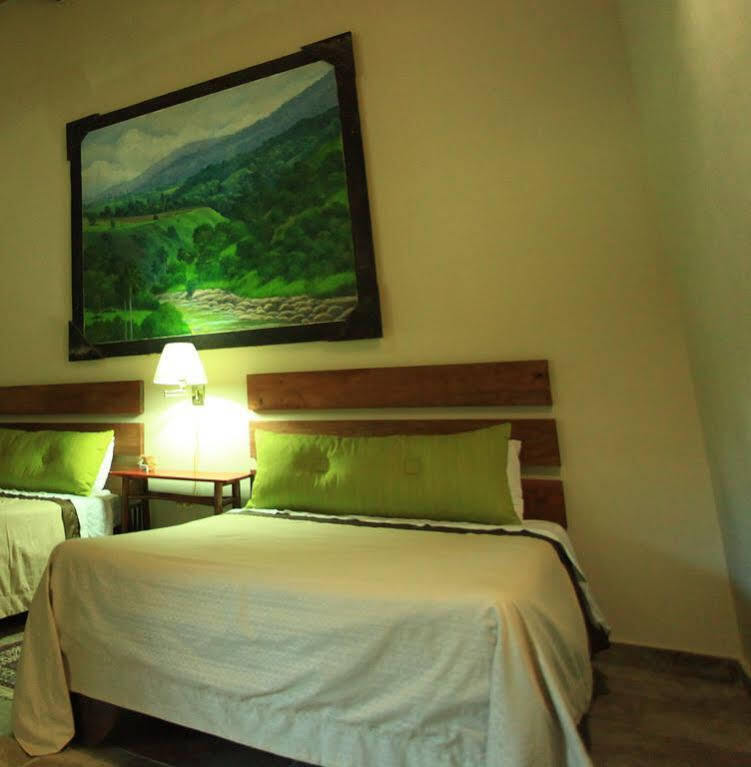 Rancho Baiguate Hotel Jarabacoa Exterior photo